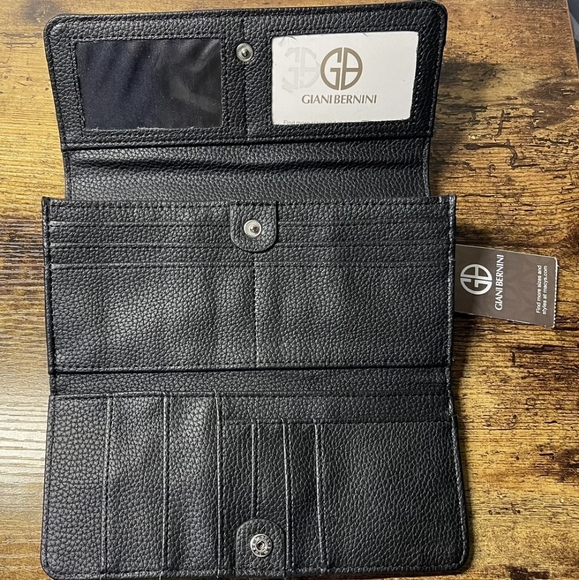 Giani Bernini Genuine Italian Leather Black Women's Wallet - Picture 3 of 4